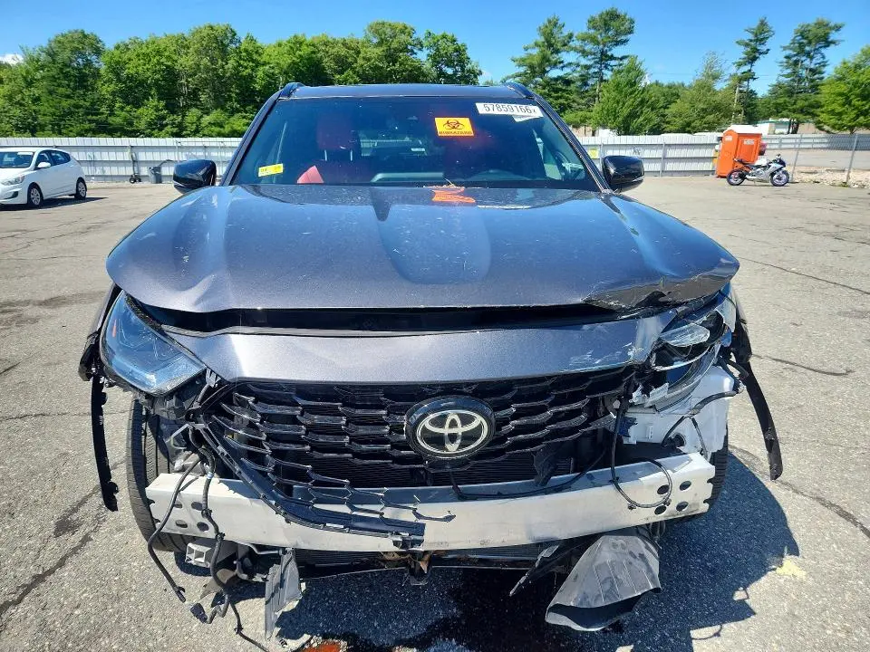 2022 TOYOTA HIGHLANDER XSE  