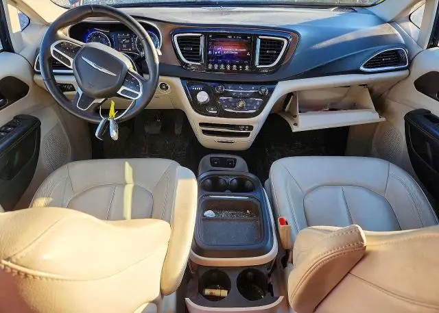 2017 CHRYSLER PACIFICA TOURING L  