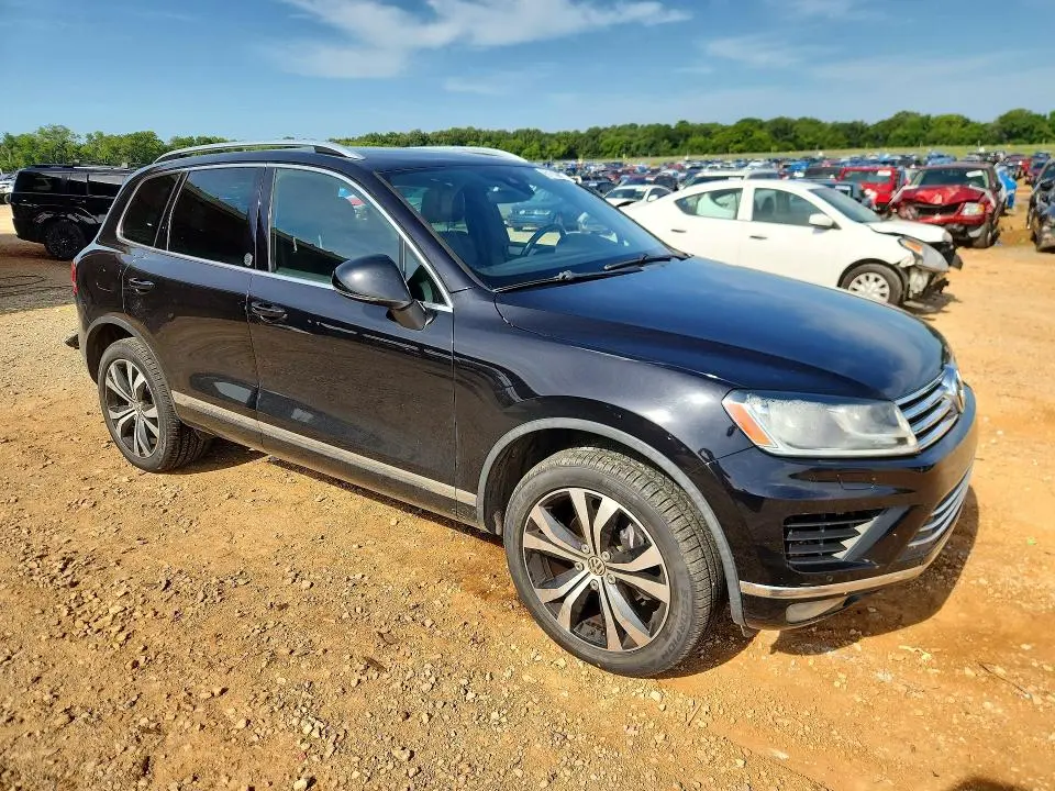 2017 VOLKSWAGEN TOUAREG WOLFSBURG  