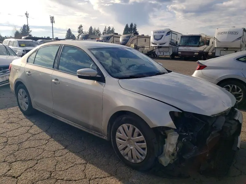 2011 VOLKSWAGEN JETTA SE  