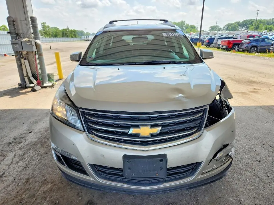 2017 CHEVROLET TRAVERSE LT  