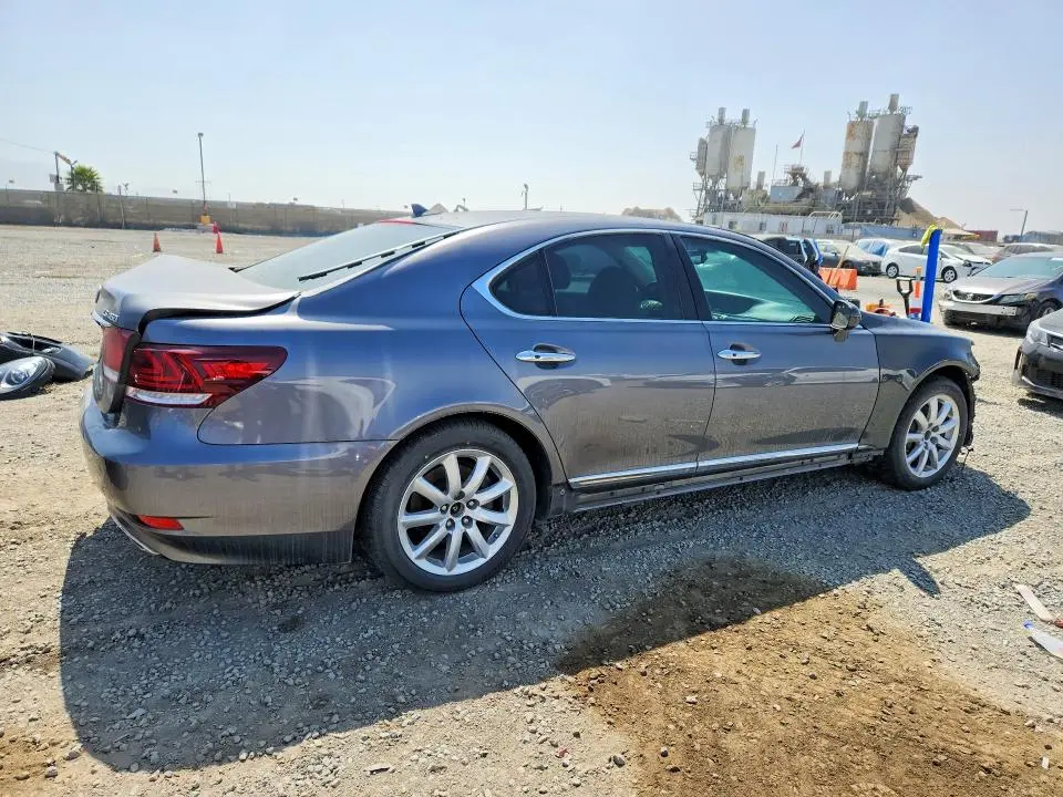 2013 LEXUS LS 460  