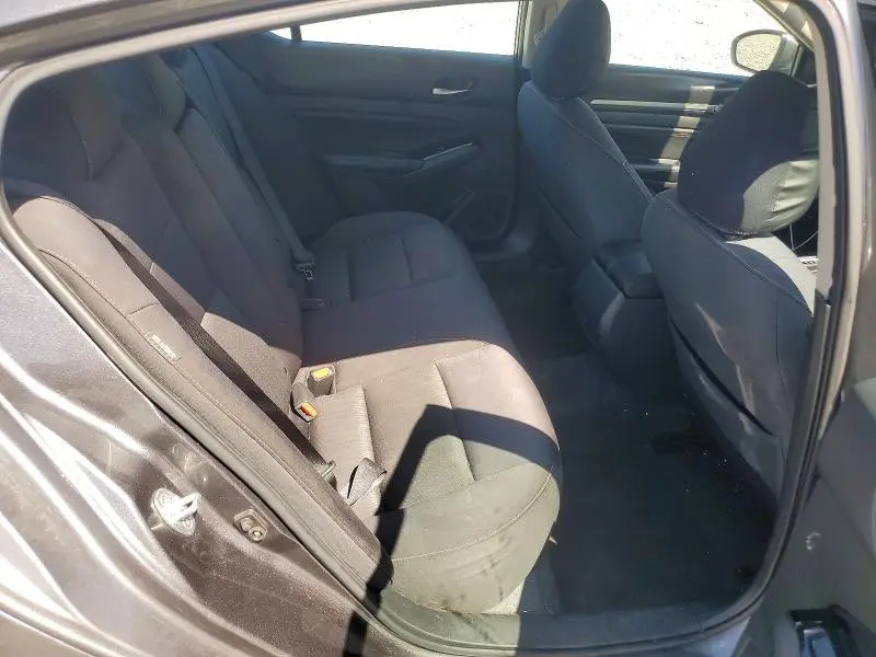 2021 NISSAN ALTIMA SV  