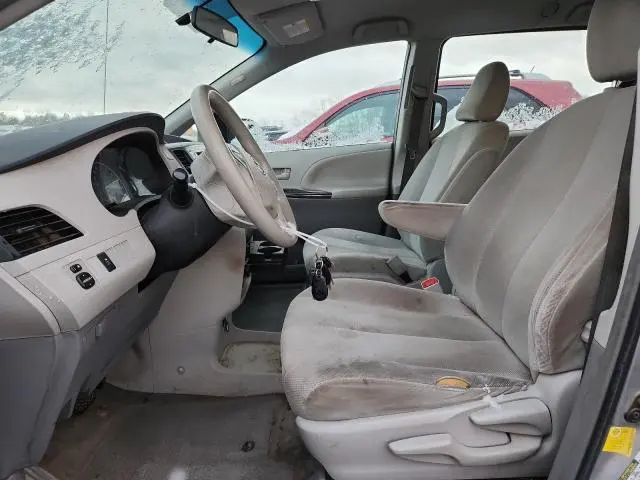 2013 TOYOTA SIENNA   
