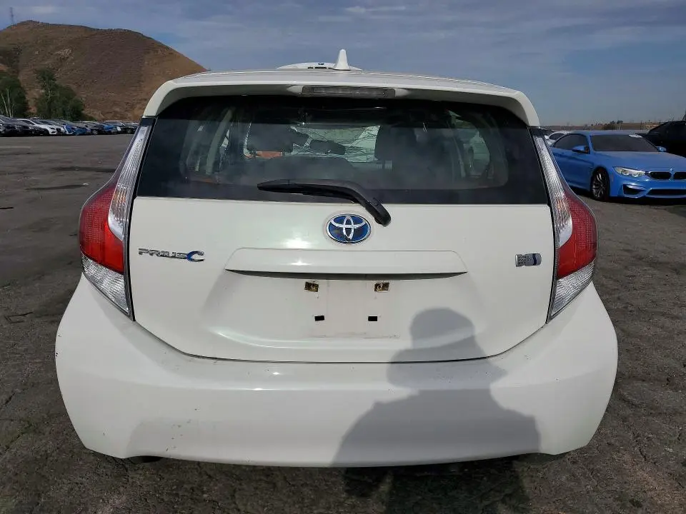 2015 TOYOTA PRIUS C THREE  