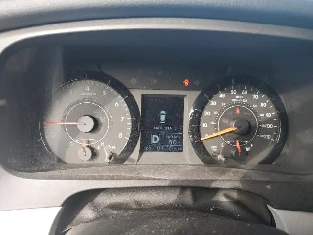 2017 TOYOTA SIENNA LE  
