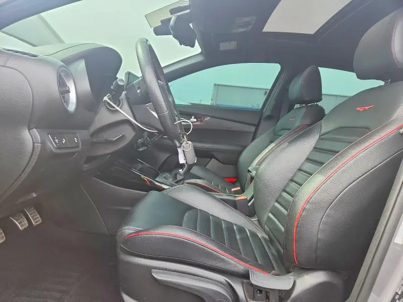 2023 KIA FORTE GT  