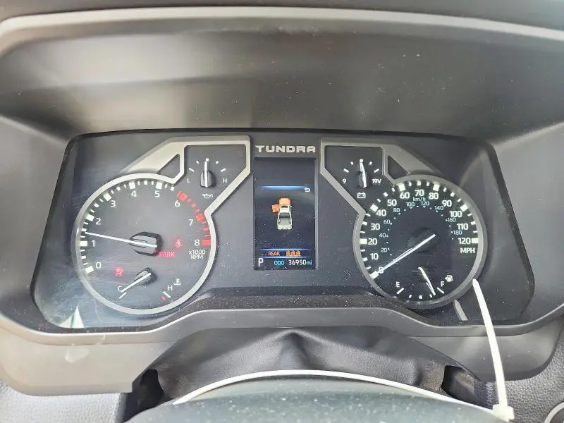 2024 TOYOTA TUNDRA SR5  