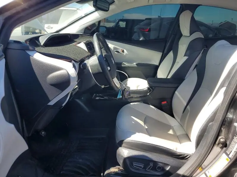 2017 TOYOTA PRIUS FOUR TOURING  