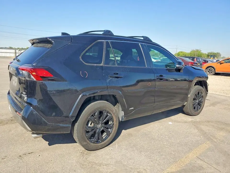 2023 TOYOTA RAV4 SE  