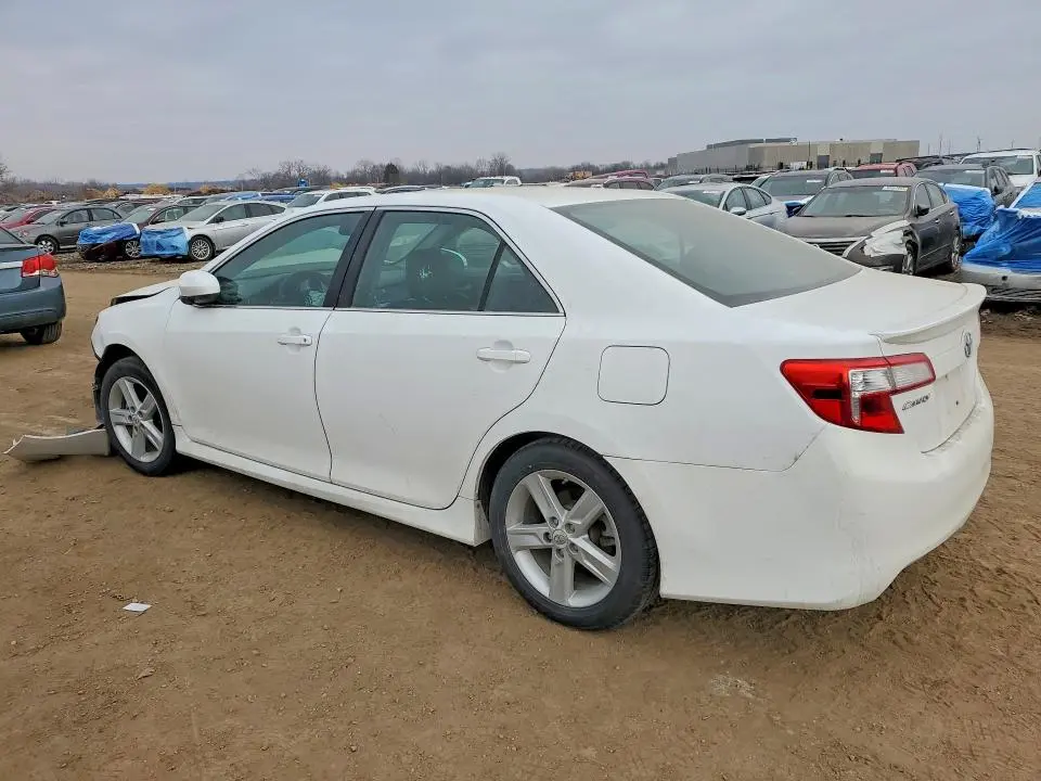 2012 TOYOTA CAMRY SE  