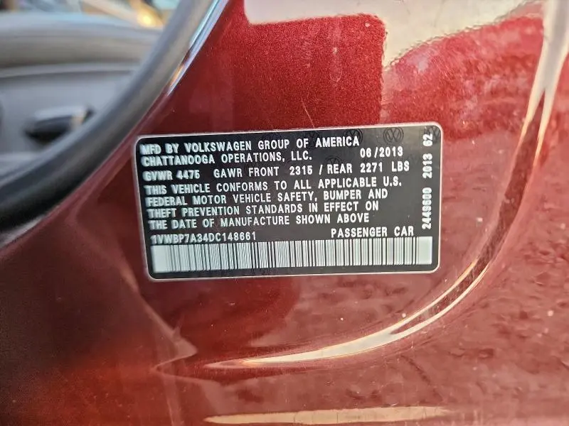 2013 VOLKSWAGEN PASSAT SE  