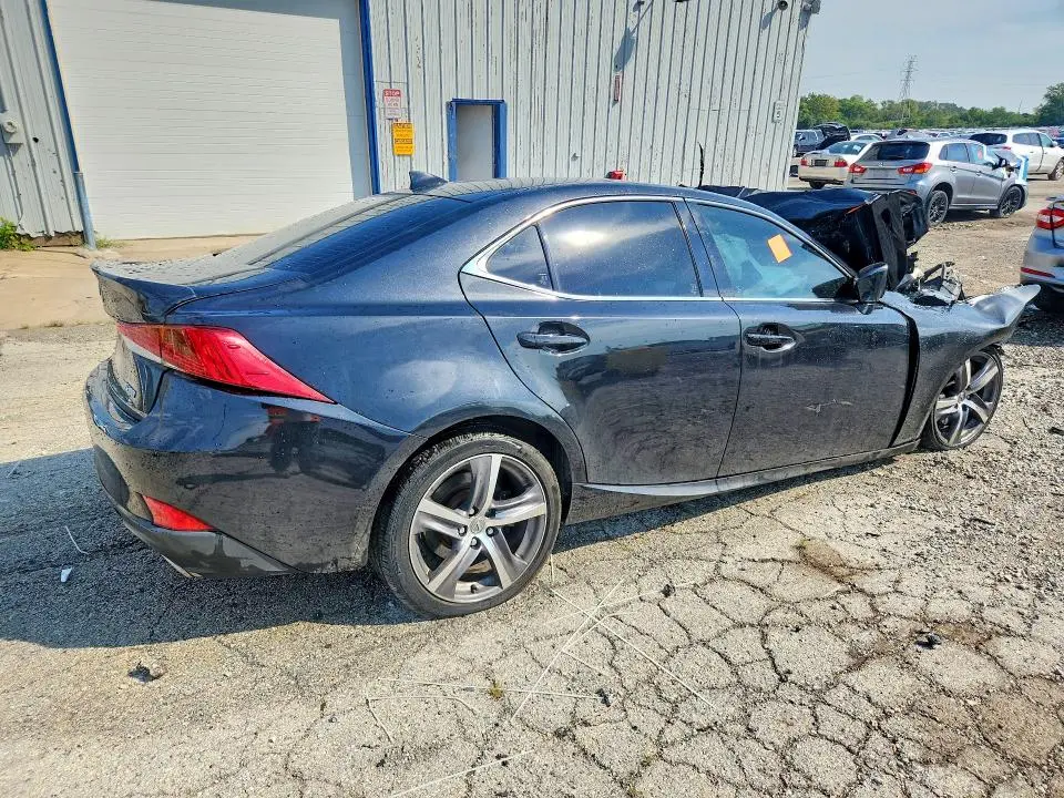 2018 LEXUS IS 300  