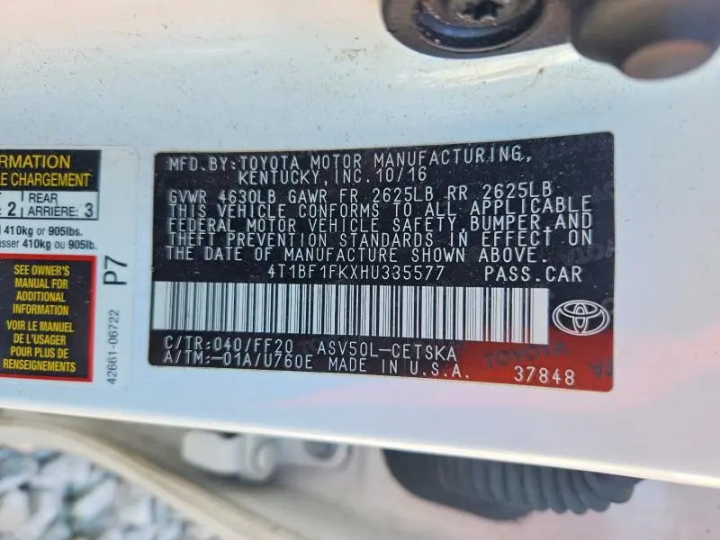 2017 TOYOTA CAMRY SE  