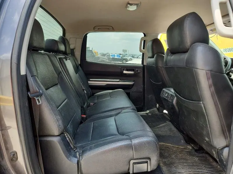 2018 TOYOTA TUNDRA CREWMAX SR5  