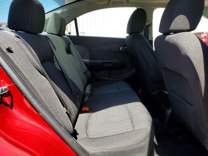 2016 CHEVROLET SONIC LT  