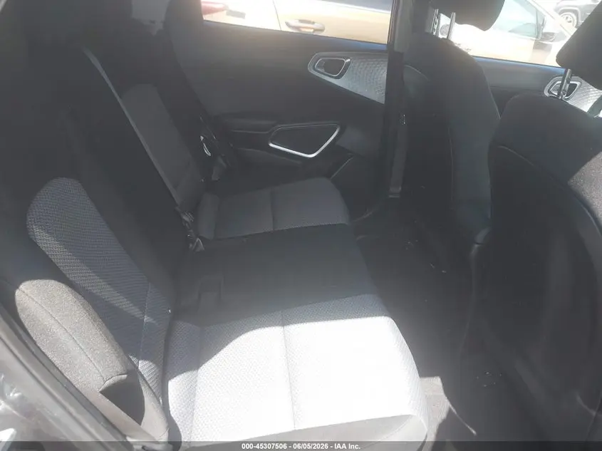 2022 KIA SOUL LX