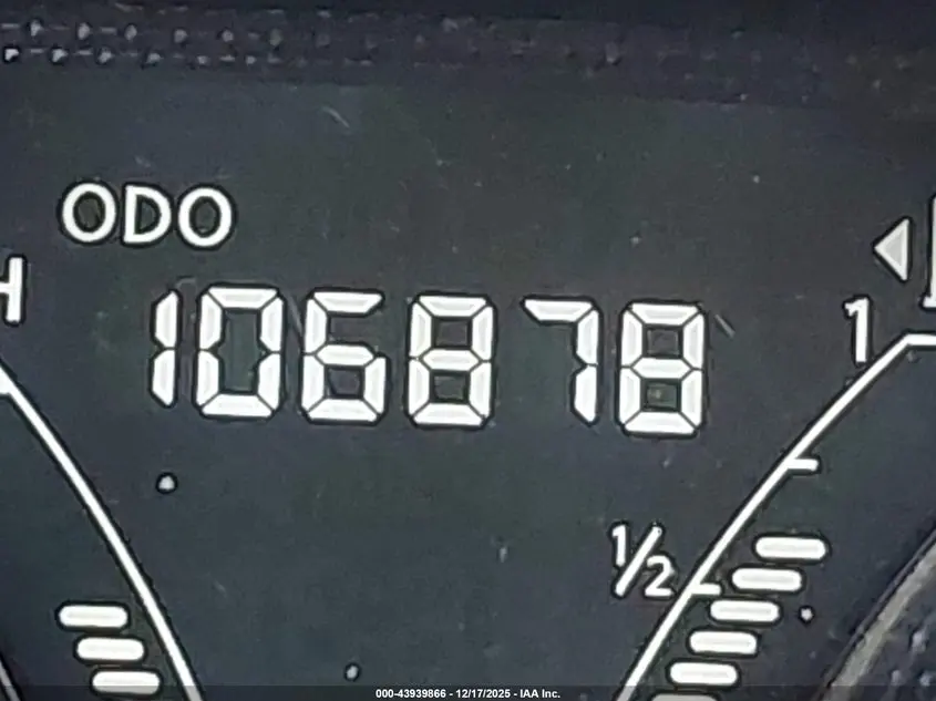 2015 NISSAN VERSA 1.6 SV