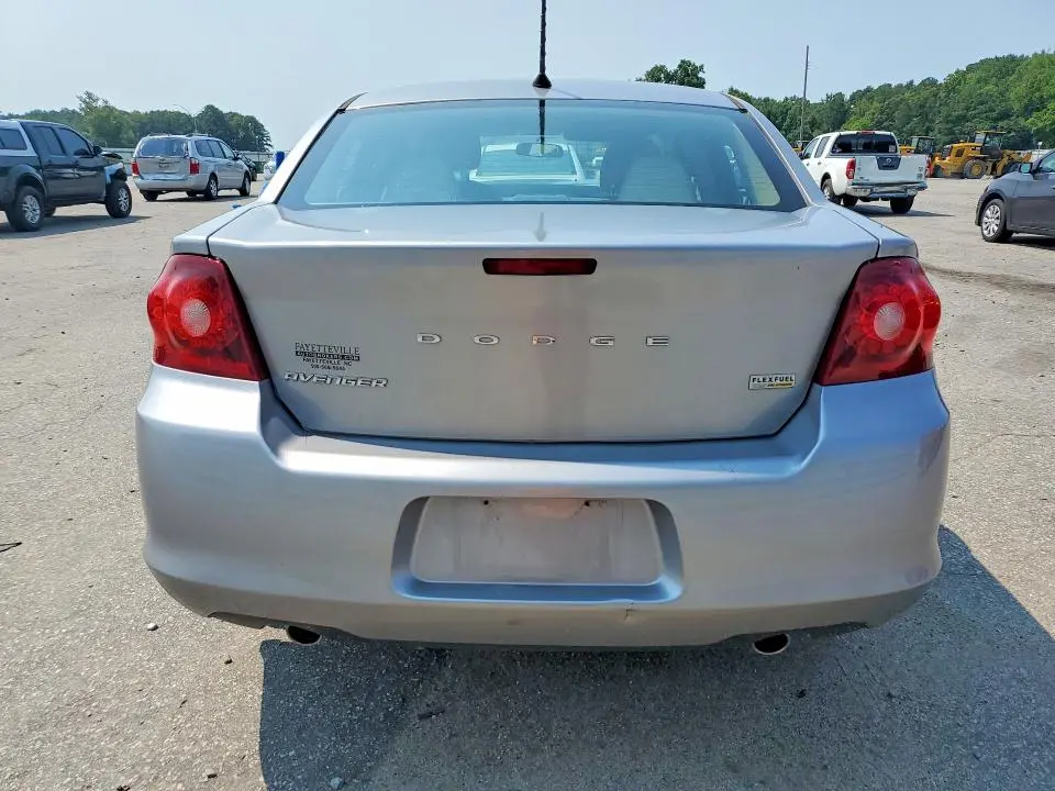 2014 DODGE AVENGER SE  