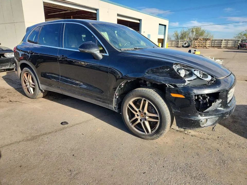 2016 PORSCHE CAYENNE   