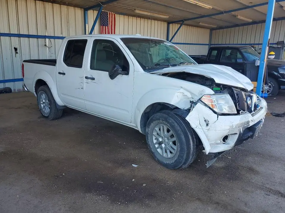 2016 NISSAN FRONTIER SV  