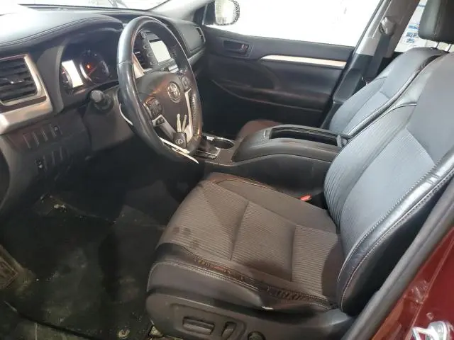 2015 TOYOTA HIGHLANDER LE  