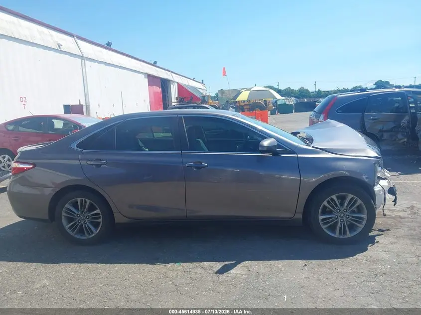 2017 TOYOTA CAMRY SE