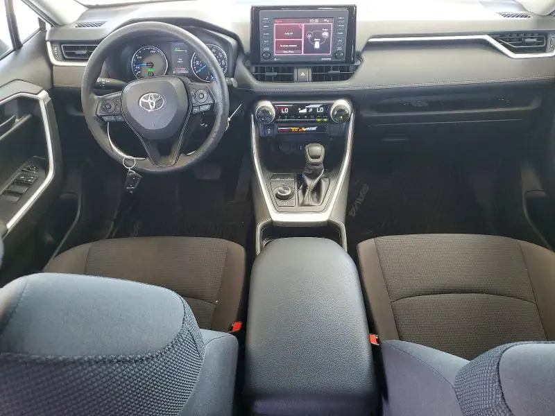 2021 TOYOTA RAV4 LE  