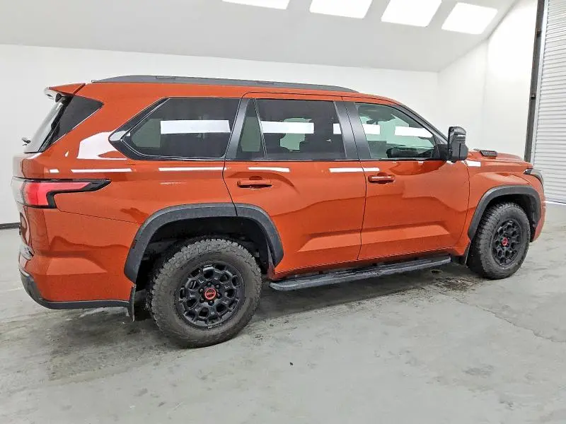 2024 TOYOTA SEQUOIA SR5  