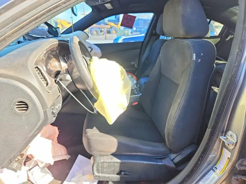 2012 DODGE CHARGER SE  