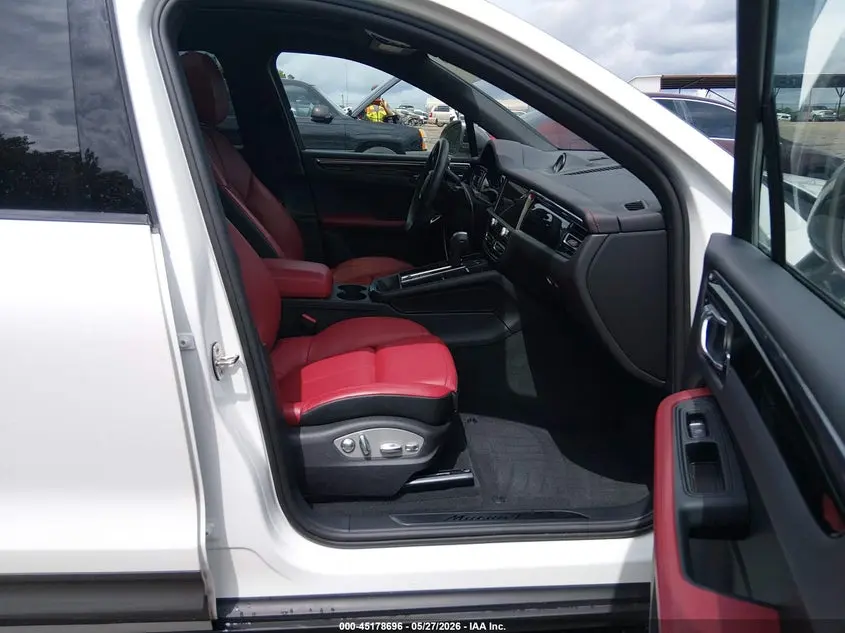 2025 PORSCHE MACAN T