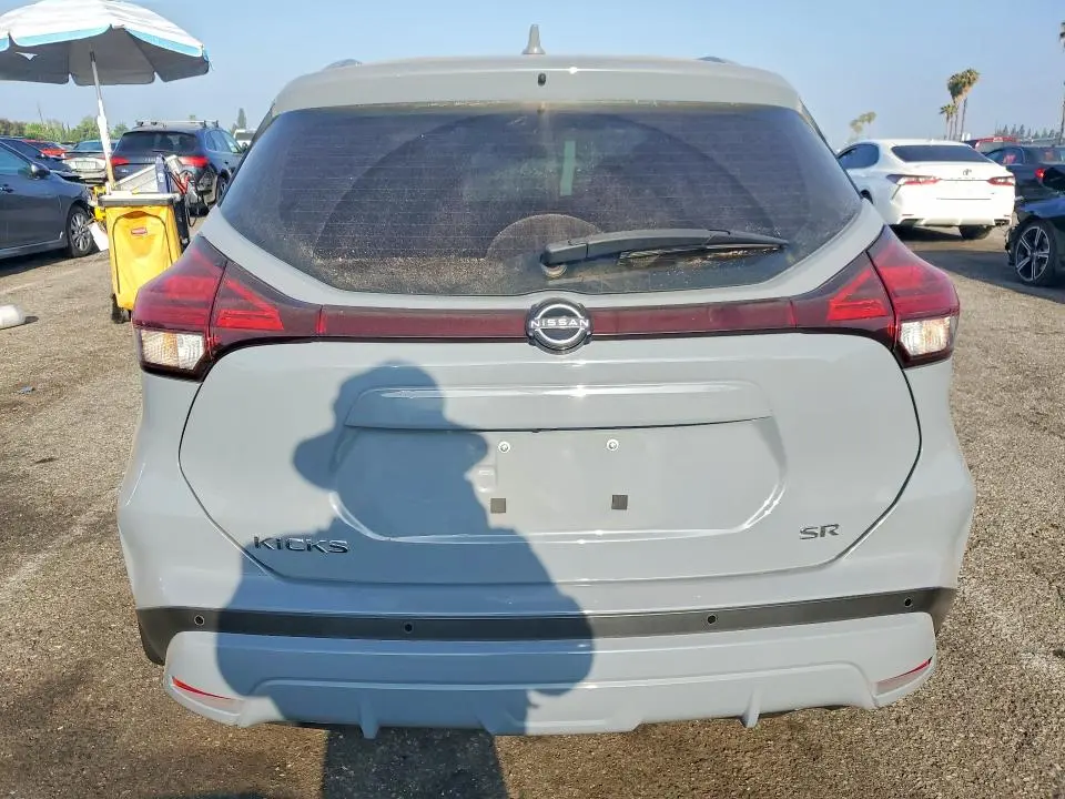 2024 NISSAN KICKS SR  