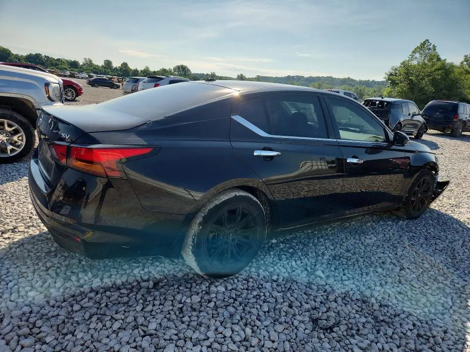 2019 NISSAN ALTIMA SV  