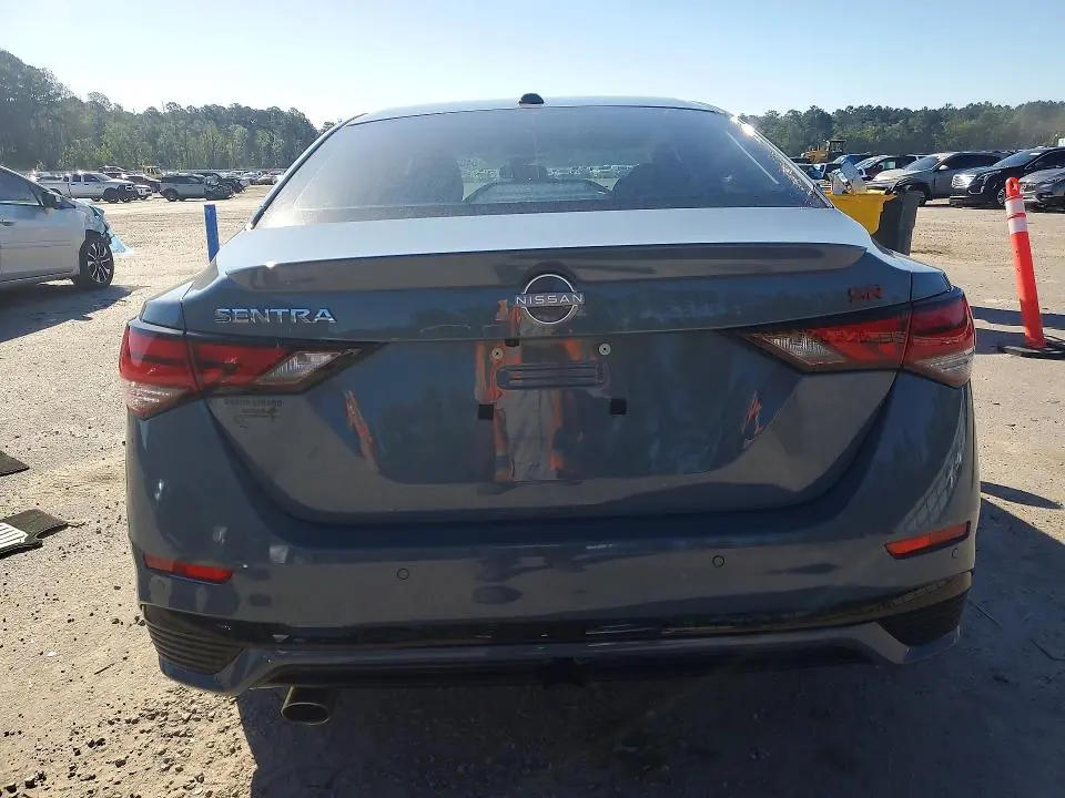 2025 NISSAN SENTRA SR  