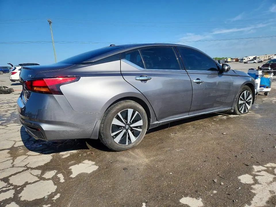 2019 NISSAN ALTIMA SV  