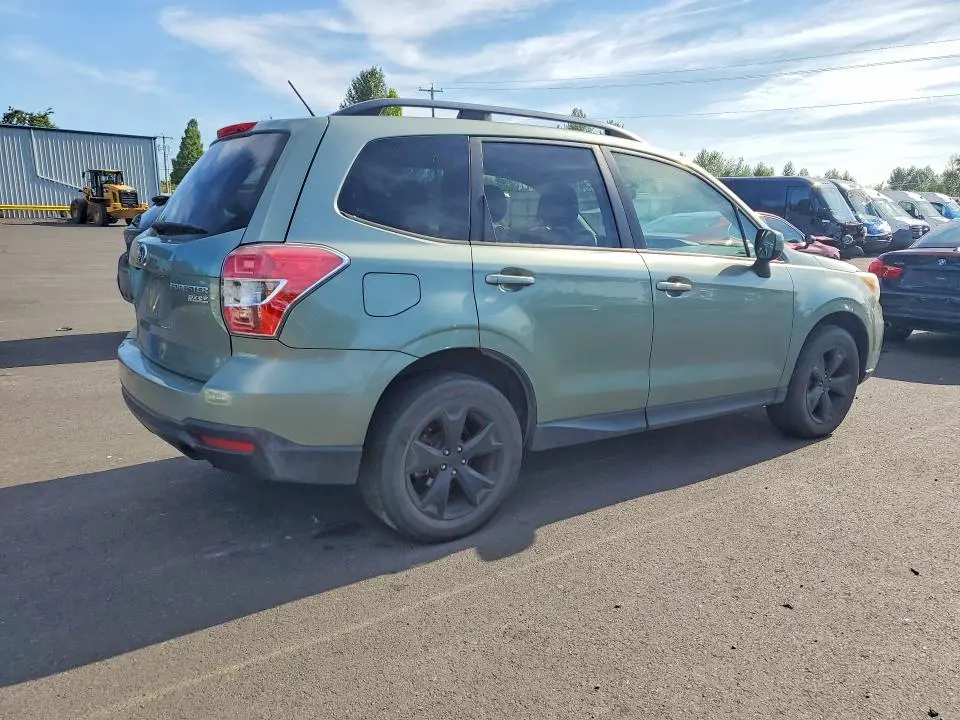 2015 SUBARU FORESTER   