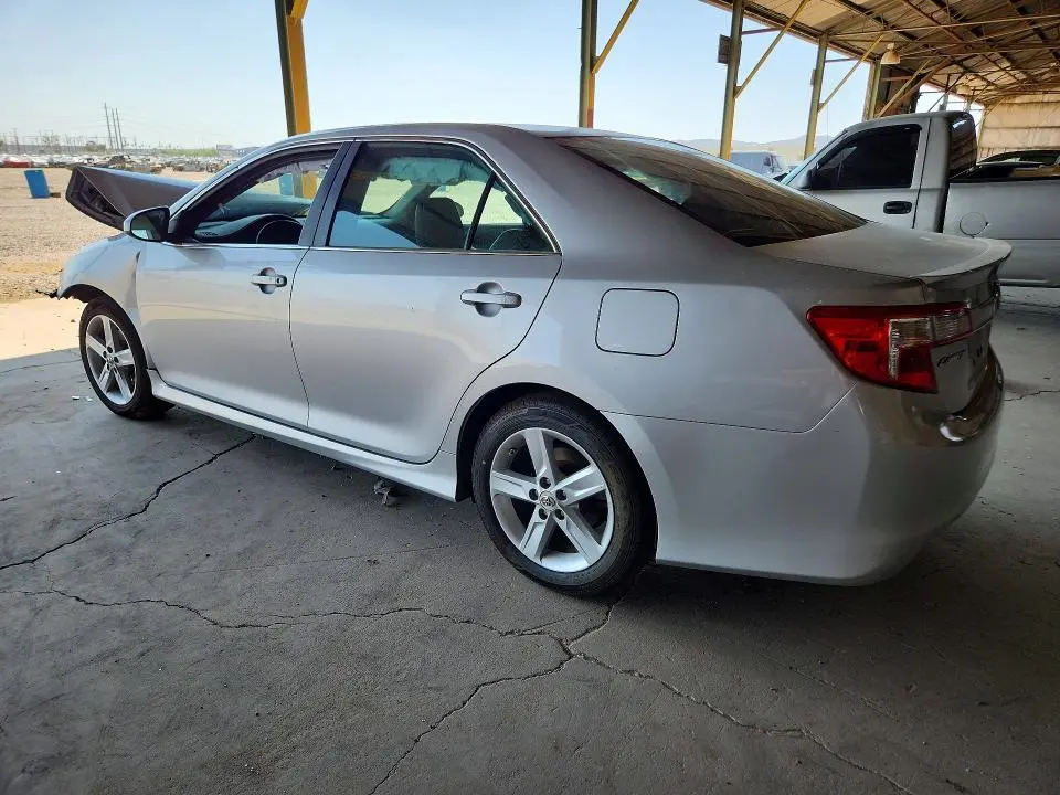 2012 TOYOTA CAMRY SE  