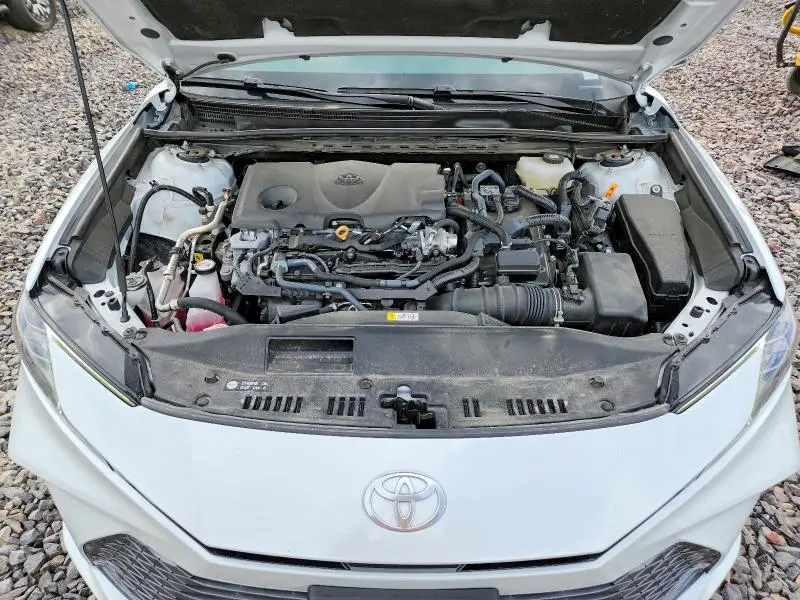 2025 TOYOTA CAMRY XLE  