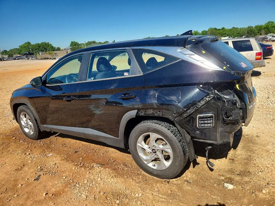 2022 HYUNDAI TUCSON SE  
