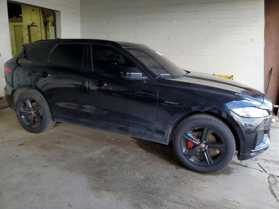 2019 JAGUAR F-PACE S V6