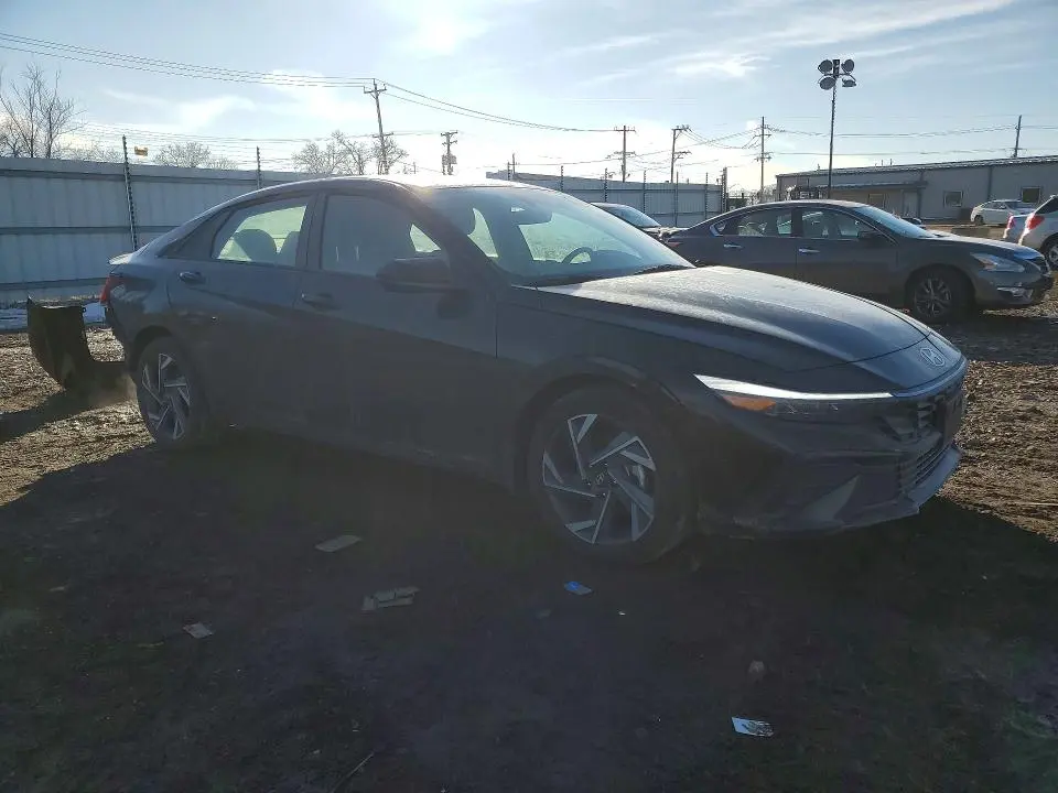 2025 HYUNDAI ELANTRA SEL SPORT  