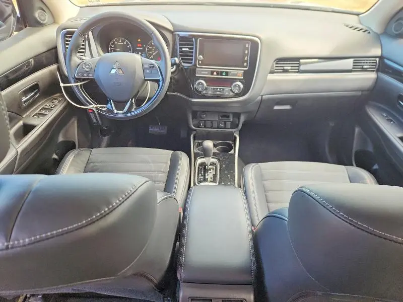 2019 MITSUBISHI OUTLANDER SE  