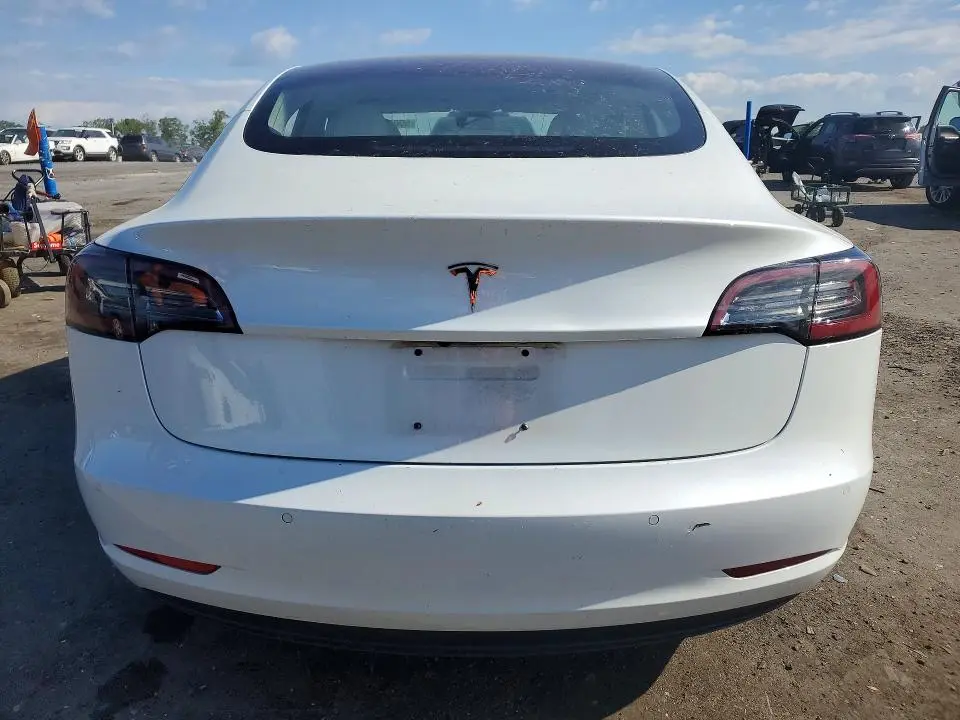2018 TESLA MODEL 3   
