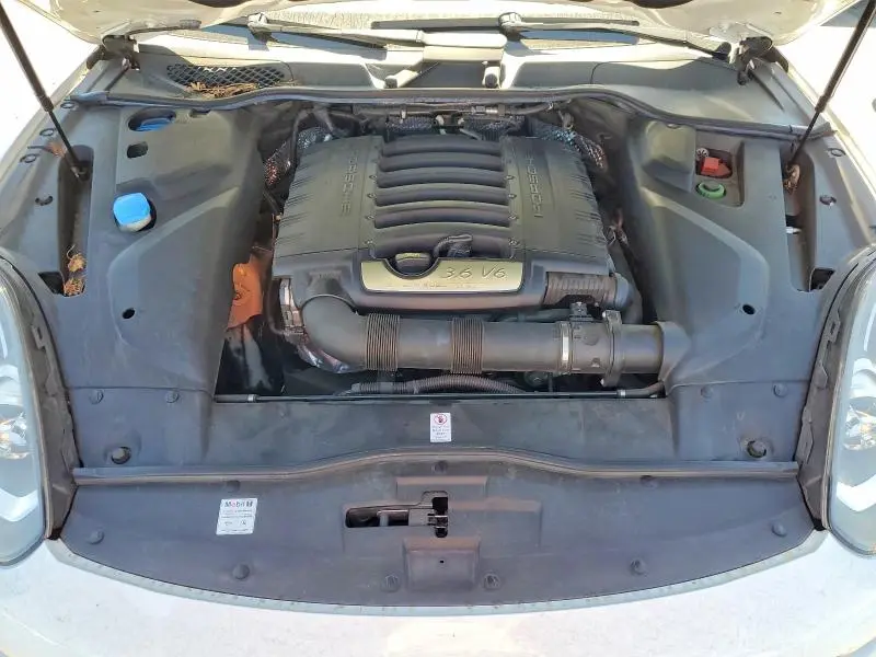 2018 PORSCHE CAYENNE   