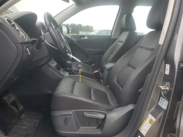 2016 VOLKSWAGEN TIGUAN S  