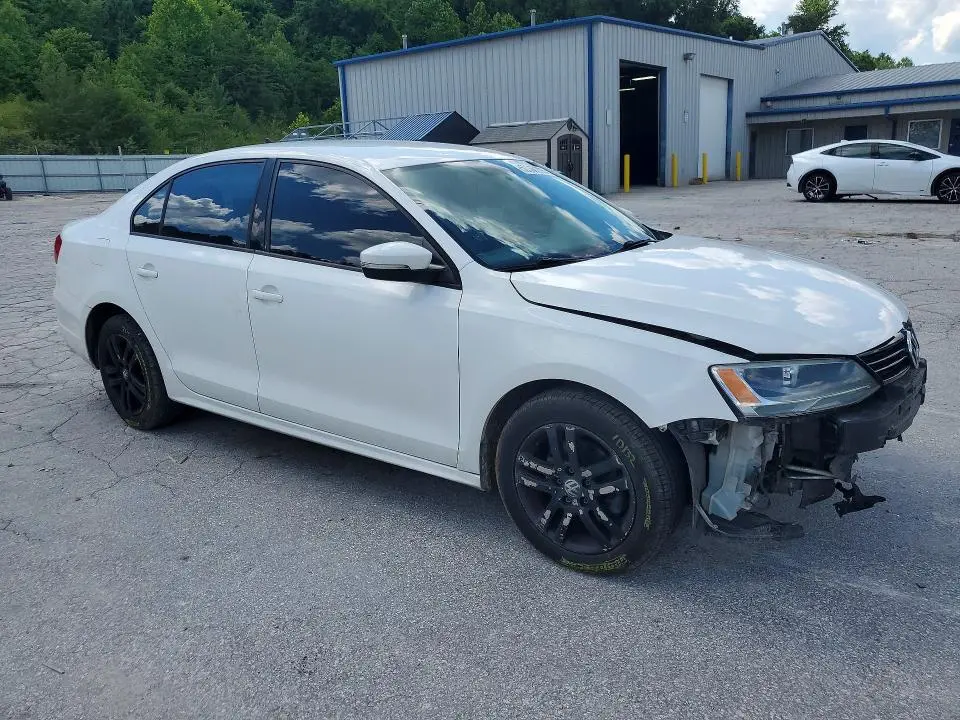 2014 VOLKSWAGEN JETTA SE  