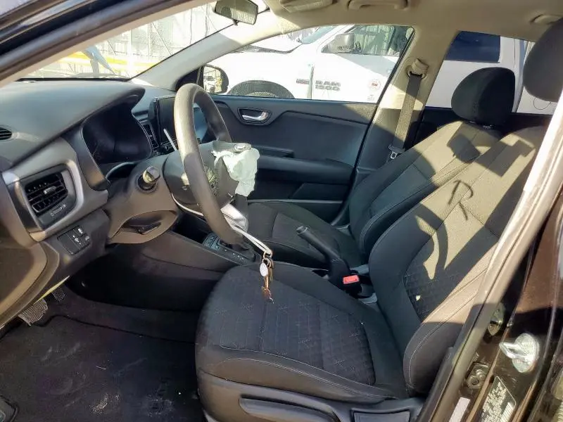 2021 KIA RIO LX  