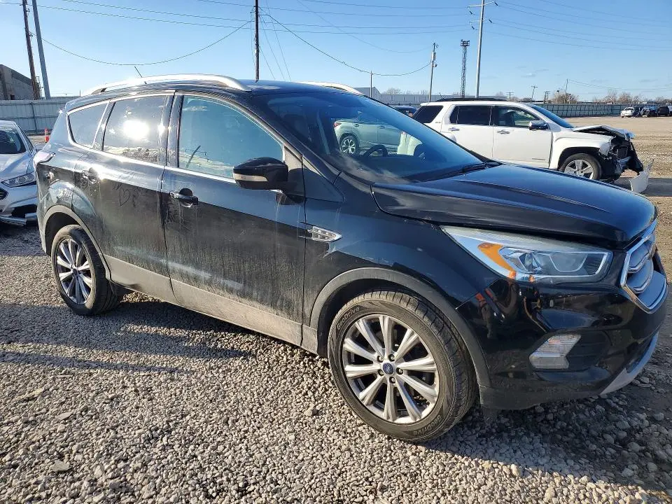 2017 FORD ESCAPE TITANIUM  