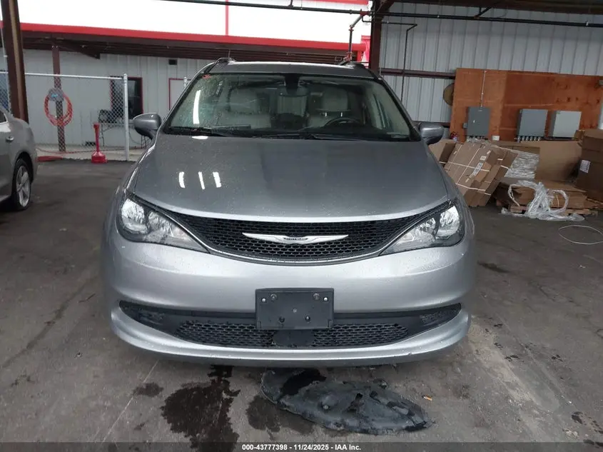 2021 CHRYSLER VOYAGER LXI