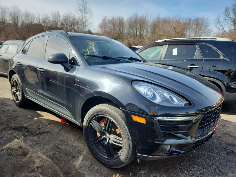 2015 PORSCHE MACAN S  